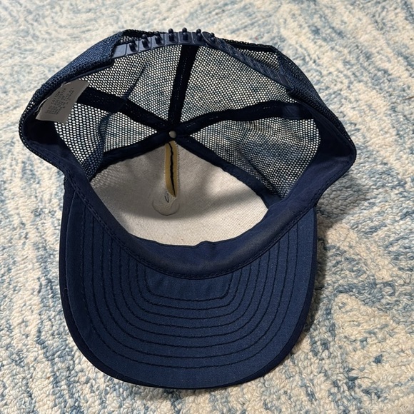 Vintage 1980s Las Vegas trucker hat - Picture 3 of 5